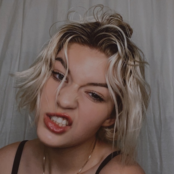 Meet your Posher, Ella - Picture 1 of 1